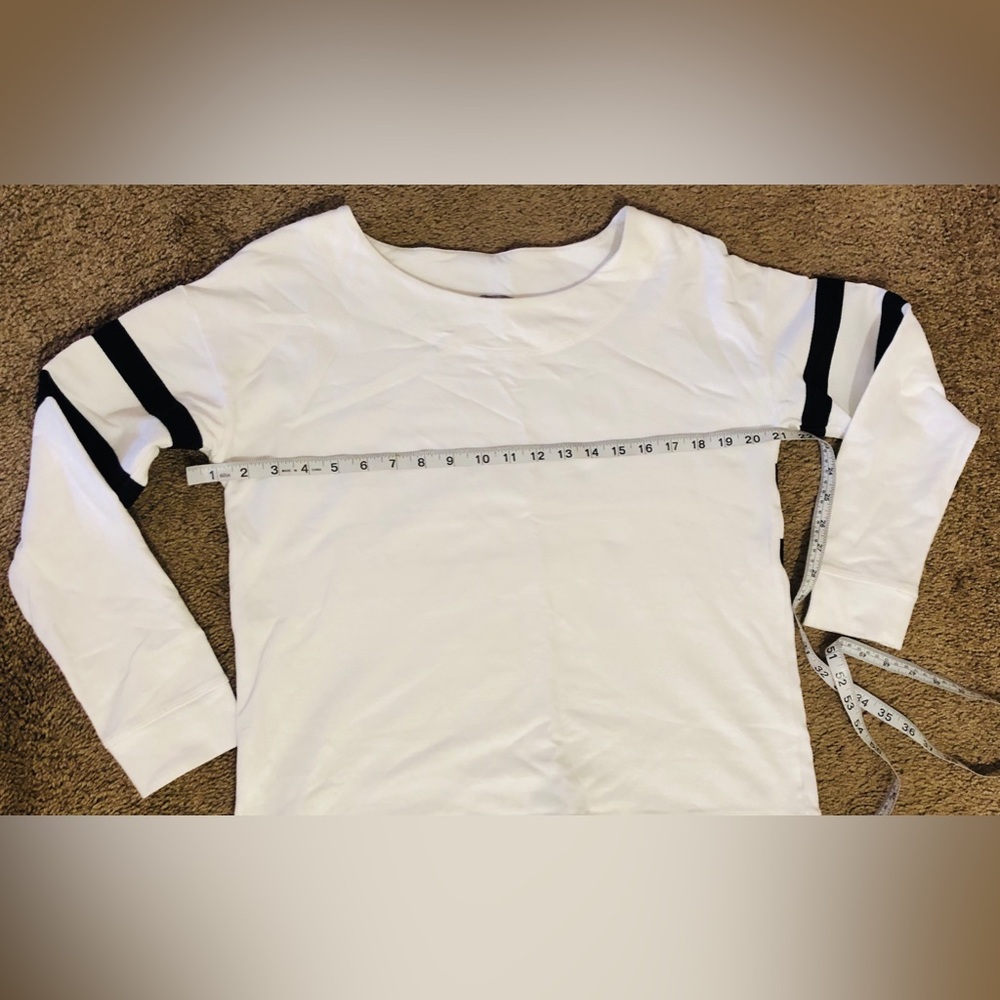 Talbots C’est la Vie Bateau Neck Tee-shirt Long Sleeves “M”
